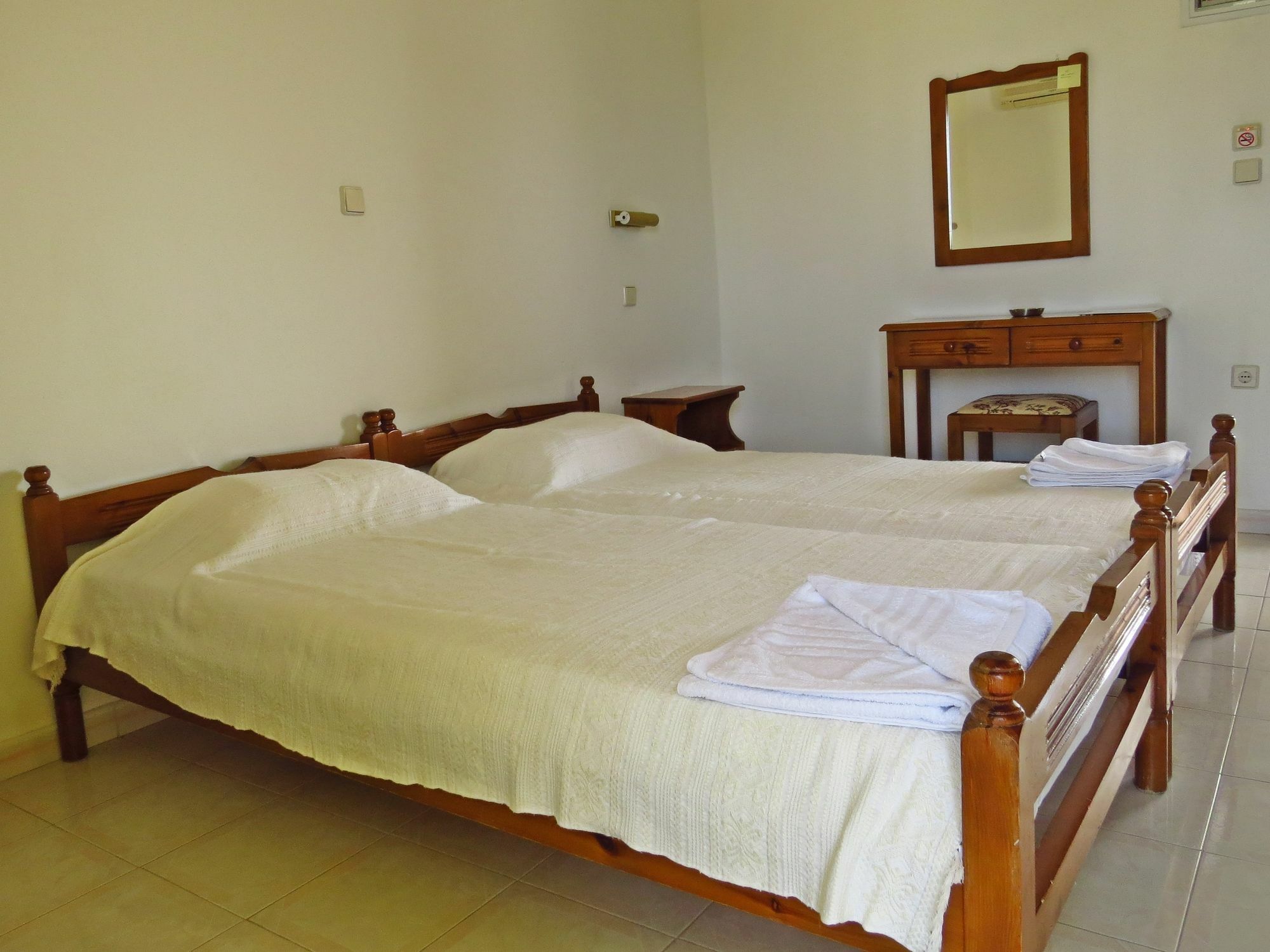 Debby Apartments Ιαλυσός Ρόδος Εξωτερικό φωτογραφία
