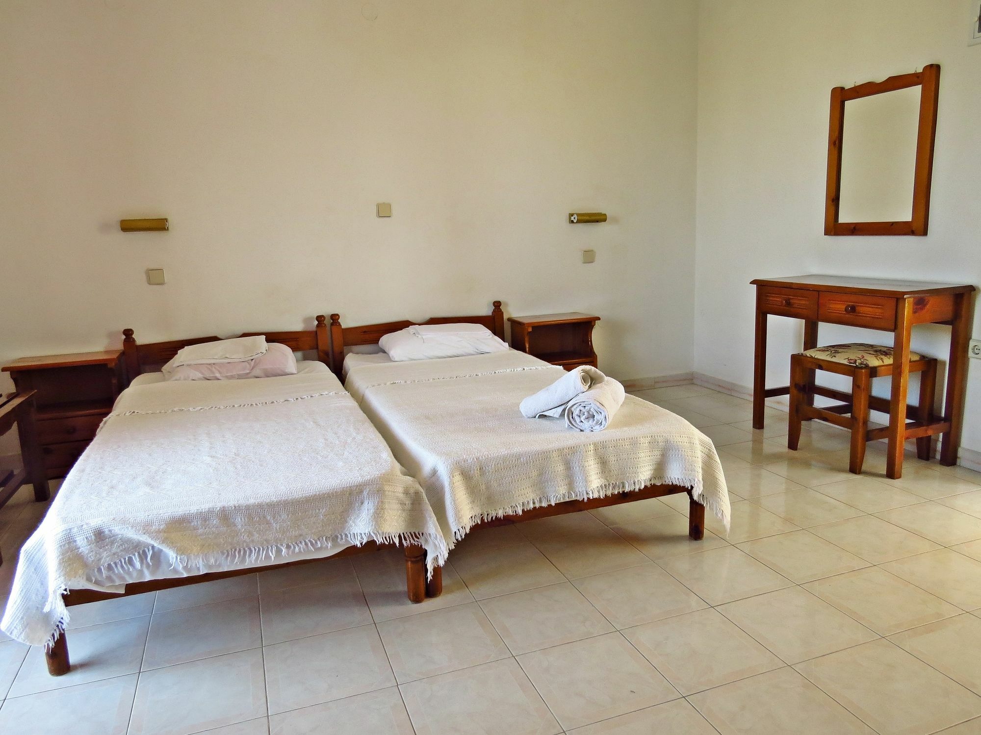 Debby Apartments Ιαλυσός Ρόδος Εξωτερικό φωτογραφία
